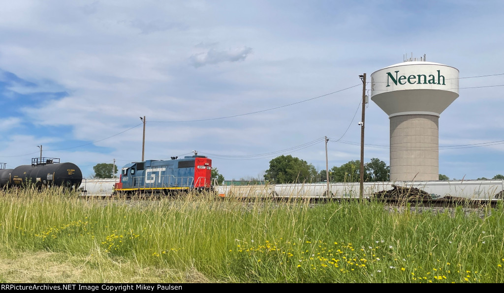 GTW 4917 at Neenah Yard